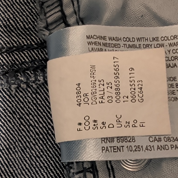 NWT Gloria Vanderbilt Amanda Slimming Jeans Size 12 - Picture 8 of 9